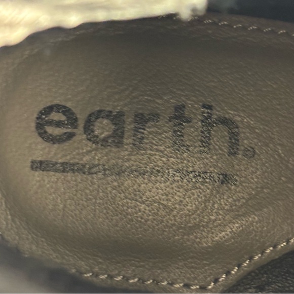 Earth Alana Skellig Slouch Ankle Bootie Leather Comfort Boots Black Size 7.5 - Picture 14 of 16